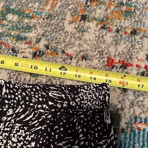 JOIE “Ceylon” Print Cropped Trousers, Size Medium - Picture 9 of 9